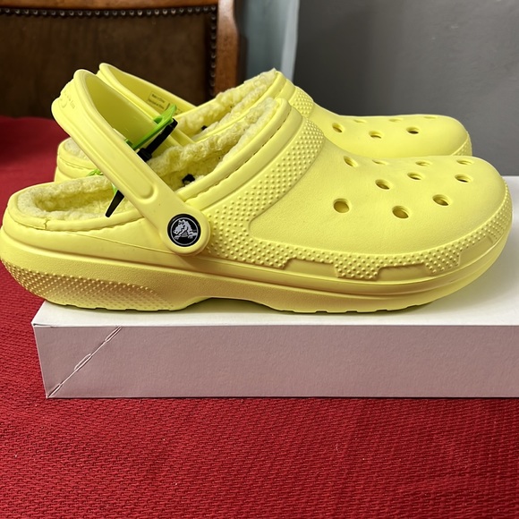 Crocs - Picture 7 of 9
